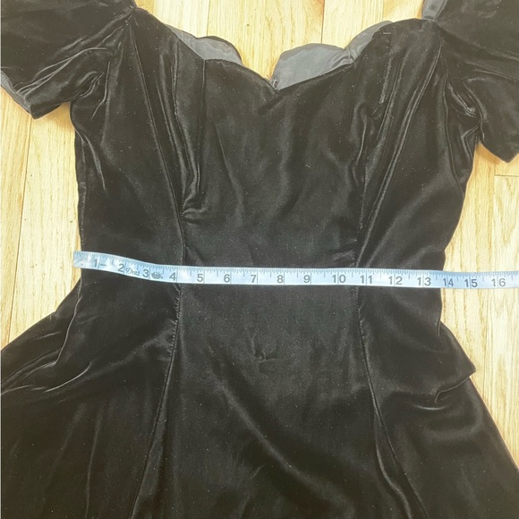 80s Velvet Goth Dress Black 7/8 Tulle 80s 90s Scallop Doll Grunge Alt Party LBD - Picture 9 of 15